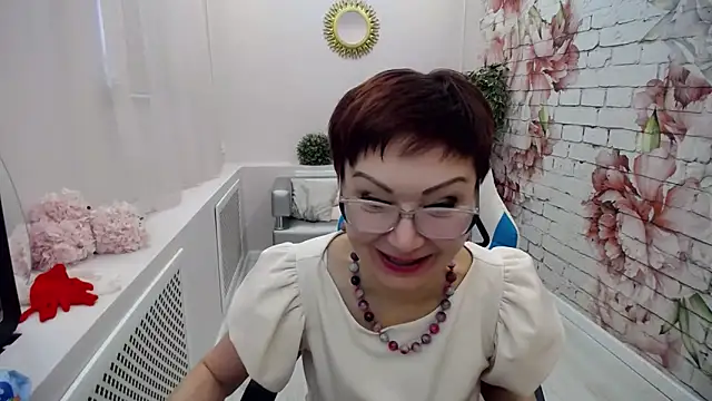Snapshot of Cutie_Asya chatting on February 2025 07:45:01 AM Cutie Asya online show from February 2025 07:45:01 AM