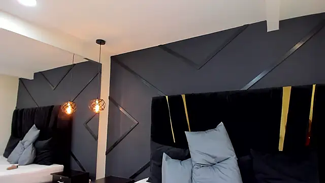 emilie xx  online show from February 2025 08:37:01 PM