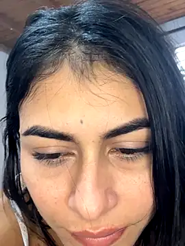 emilie xx  online show from October 2025 03:35:02 PM