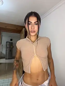 emilie xx  online show from May 2026 03:16:01 PM