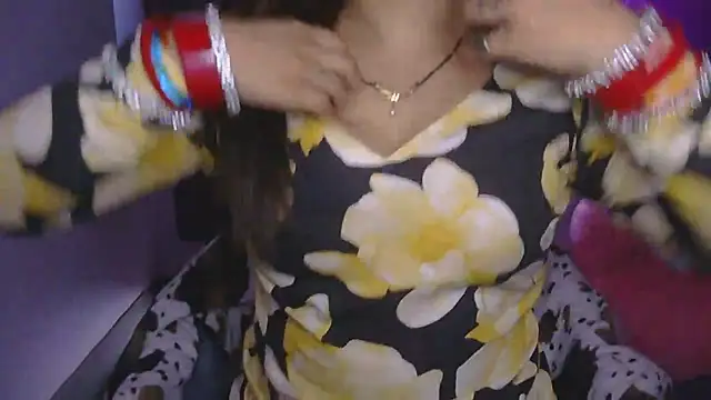 Snapshot of cutie-taara chatting on June 2026 03:45:02 AM cutie-taara online show from June 2026 03:45:02 AM