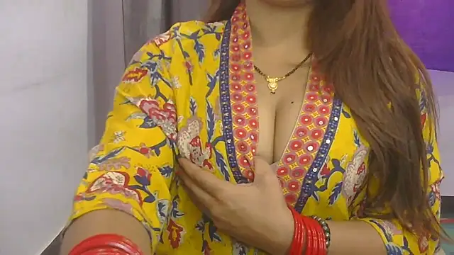 Snapshot of cutie-taara chatting on October 2025 04:24:01 AM cutie-taara online show from October 2025 04:24:01 AM