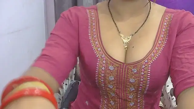 Snapshot of cutie-taara chatting on October 2025 04:14:01 AM cutie-taara online show from October 2025 04:14:01 AM