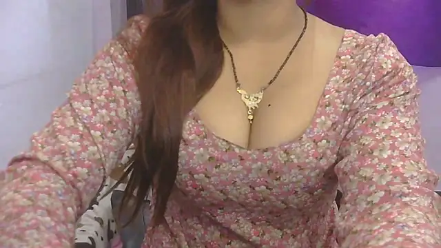 Snapshot of cutie-taara chatting on September 2025 04:19:02 AM cutie-taara online show from September 2025 04:19:02 AM