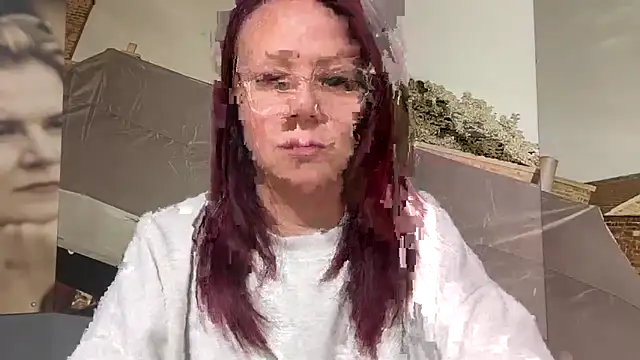 Snapshot of MelodyRoseUk chatting on October 2025 11:33:02 AM MelodyRoseUk online show from October 2025 11:33:02 AM