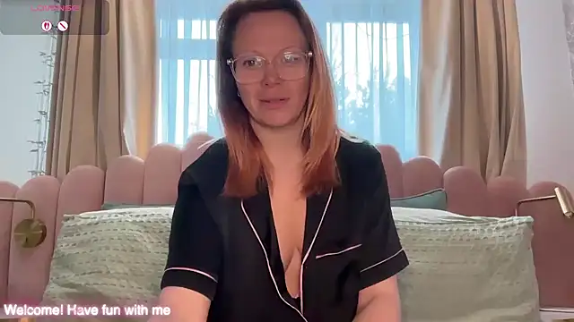 Snapshot of MelodyRoseUk chatting on March 2026 09:10:01 AM MelodyRoseUk online show from March 2026 09:10:01 AM