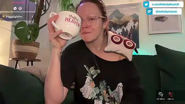 Snapshot of MelodyRoseUk chatting on March 2026 10:10:02 AM MelodyRoseUk online show from March 2026 10:10:02 AM