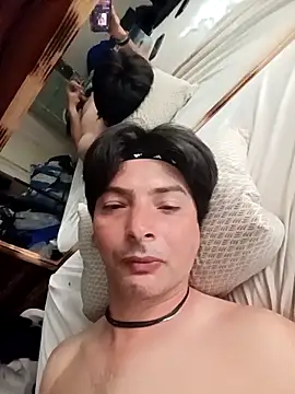 frank32love online show from April 2026 03:58:02 PM