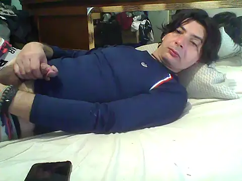 frank32love online show from February 2026 04:07:02 PM