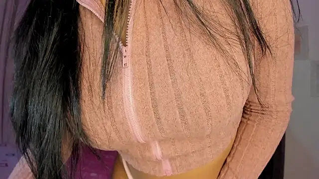 Amiirra  online show from March 2026 11:02:01 PM