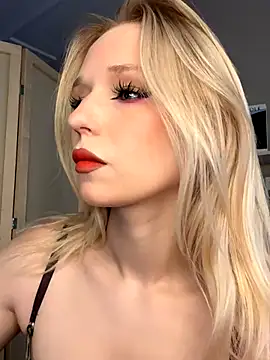 Snapshot of Eva_Millss chatting on September 2025 01:06:01 PM Eva Millss online show from September 2025 01:06:01 PM