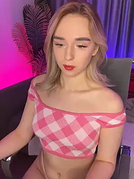 Snapshot of Eva_Millss chatting on December 2024 01:21:02 PM Eva Millss online show from December 2024 01:21:02 PM