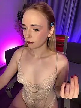 Snapshot of Eva_Millss chatting on January 2025 01:10:02 PM Eva Millss online show from January 2025 01:10:02 PM