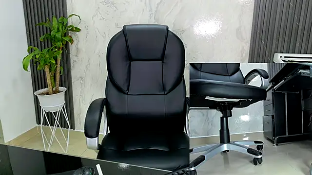 kimberly  online show from October 2025 03:23:01 PM