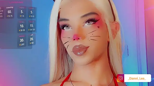 Snapshot of DanniLee_ chatting on October 2025 10:16:01 PM DanniLee online show from October 2025 10:16:01 PM