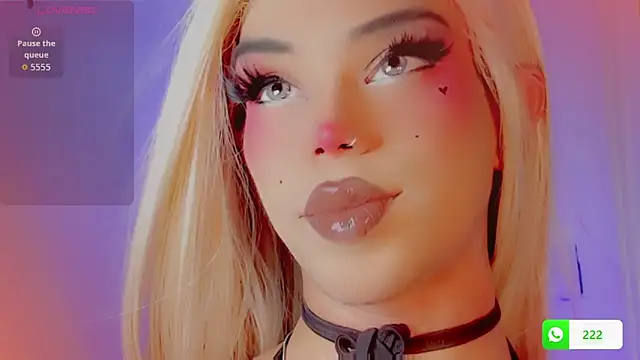 Snapshot of DanniLee_ chatting on December 2025 07:19:01 PM DanniLee online show from December 2025 07:19:01 PM