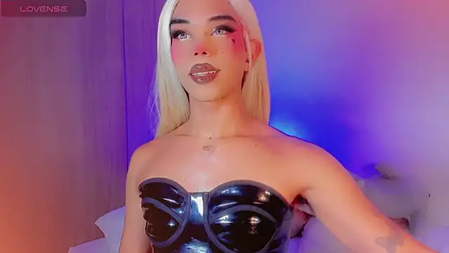 DanniLee  online show from March 2026 07:08:01 PM