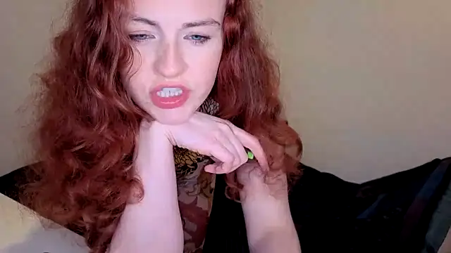 ENGLISHEMILY 69 online show from December 2025 09:20:02 PM