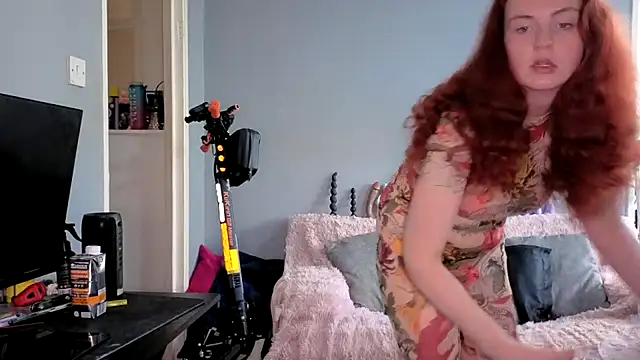 ENGLISHEMILY 69 online show from October 2025 11:33:01 AM