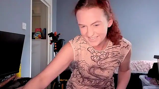 ENGLISHEMILY 69 online show from September 2025 09:43:01 AM