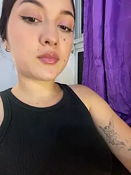 Jonlis01 online show from June 2026 06:41:02 PM