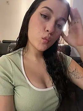 Jonlis01 online show from May 2026 04:56:02 PM