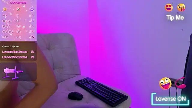 Snapshot of ZoeBruneet chatting on December 2024 12:45:02 PM ZoeBruneet online show from December 2024 12:45:02 PM