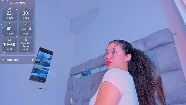 zulyjones online show from March 2025 09:59:01 PM