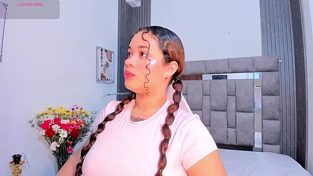 zulyjones online show from November 2025 12:39:01 PM