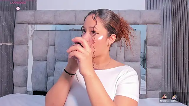 zulyjones online show from November 2025 12:09:01 PM