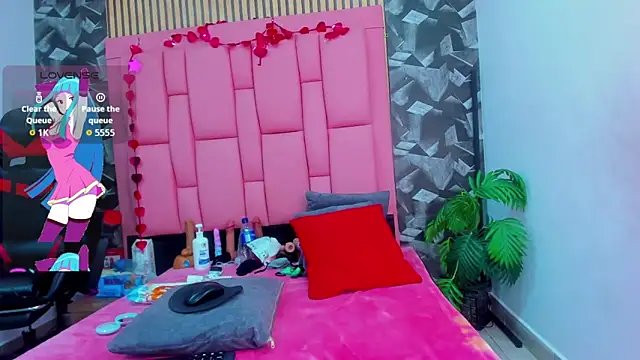 Brithanyslim online show from March 2026 06:58:01 PM