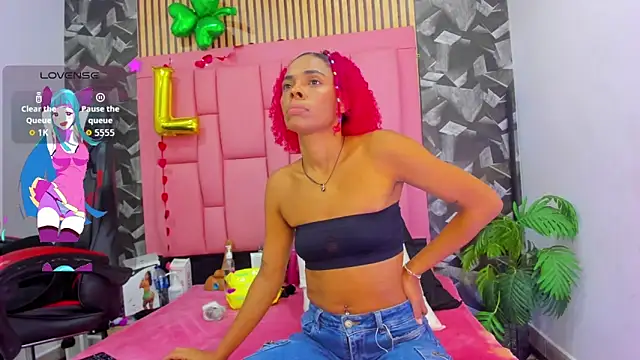 Brithanyslim online show from March 2026 07:25:02 PM