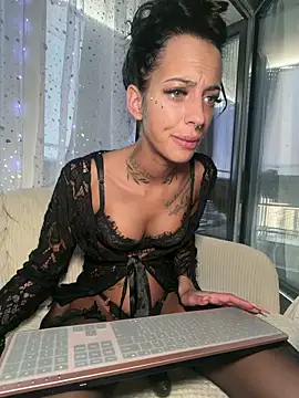 Snapshot of mrs_skinny_goddess chatting on May 2026 04:34:01 PM mrs skinny goddess online show from May 2026 04:34:01 PM