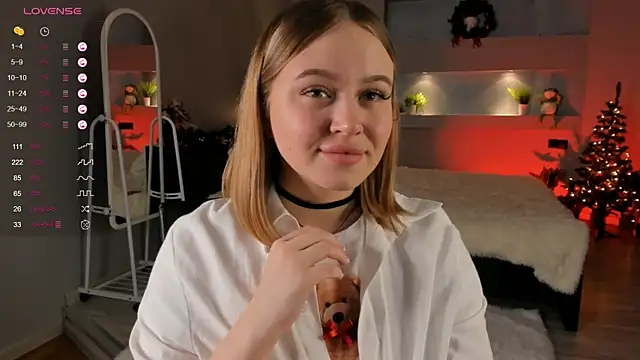 Snapshot of SheenaGame chatting on December 2024 04:06:01 PM SheenaGame online show from December 2024 04:06:01 PM