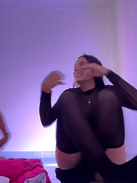 EmySofia online show from September 2025 04:11:01 AM