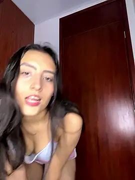 EmySofia online show from January 2026 04:22:02 PM