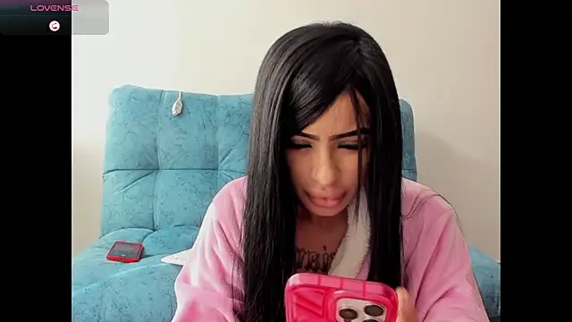 Snapshot of tamy_ian chatting on January 2026 01:04:02 PM tamy ian online show from January 2026 01:04:02 PM