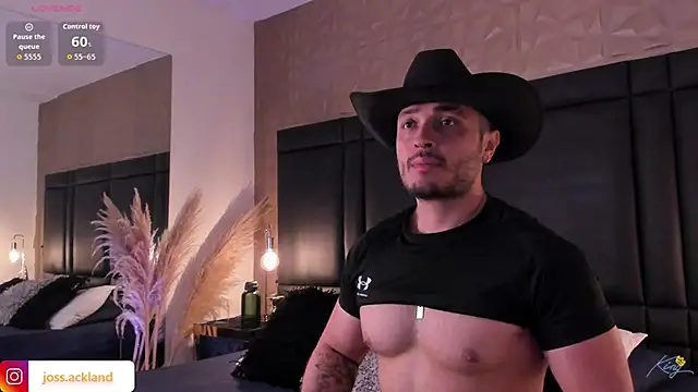 JossAckland online show from December 2025 08:12:02 PM