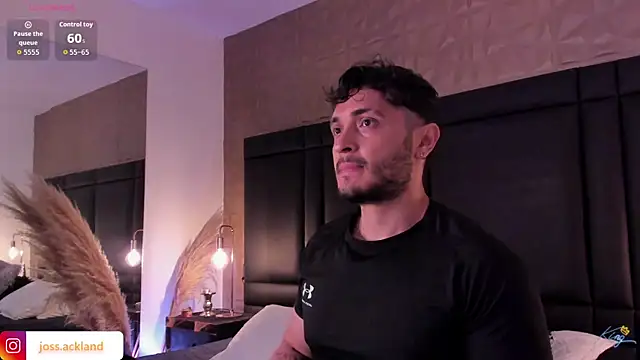 Snapshot of JossAckland chatting on December 2025 08:04:02 PM JossAckland online show from December 2025 08:04:02 PM