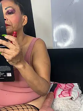 chiquimaturesexy online show from April 2026 10:16:02 PM