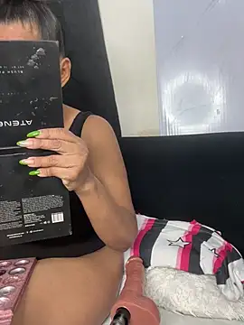 chiquimaturesexy online show from April 2026 10:11:02 PM