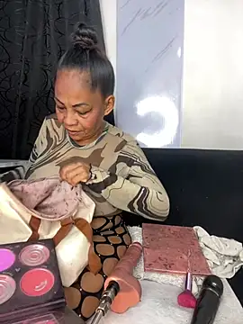 chiquimaturesexy online show from February 2026 09:48:01 PM