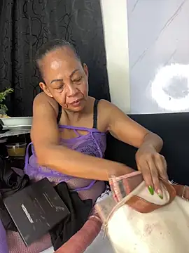 chiquimaturesexy online show from March 2026 09:04:01 PM