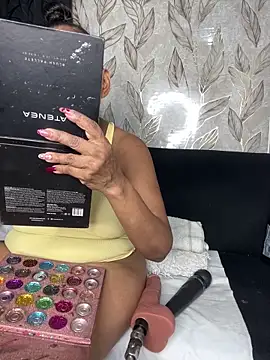 chiquimaturesexy online show from May 2026 09:06:02 PM