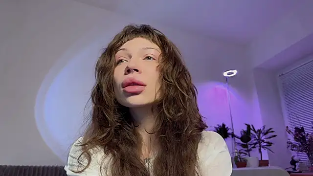 PaulaPratt online show from December 2025 05:45:01 AM