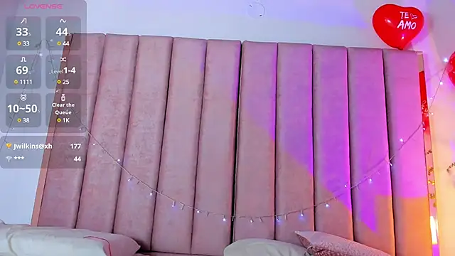 Snapshot of VICTORIA_RASH chatting on February 2025 08:26:01 PM VICTORIA RASH online show from February 2025 08:26:01 PM