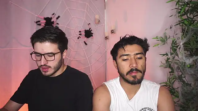 Snapshot of Tony_Wylie chatting on October 2025 04:53:02 PM Tony Wylie online show from October 2025 04:53:02 PM