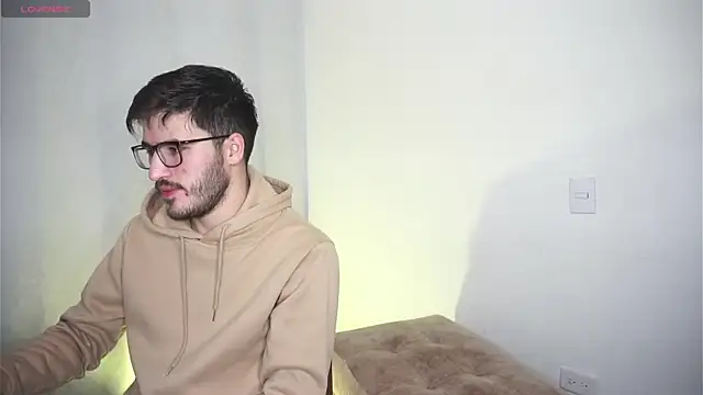 Snapshot of Tony_Wylie chatting on September 2025 09:11:02 PM Tony Wylie online show from September 2025 09:11:02 PM