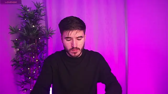 Snapshot of Tony_Wylie chatting on November 2025 11:03:01 AM Tony Wylie online show from November 2025 11:03:01 AM