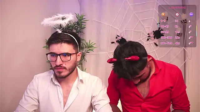 Snapshot of Tony_Wylie chatting on October 2025 10:20:01 PM Tony Wylie online show from October 2025 10:20:01 PM